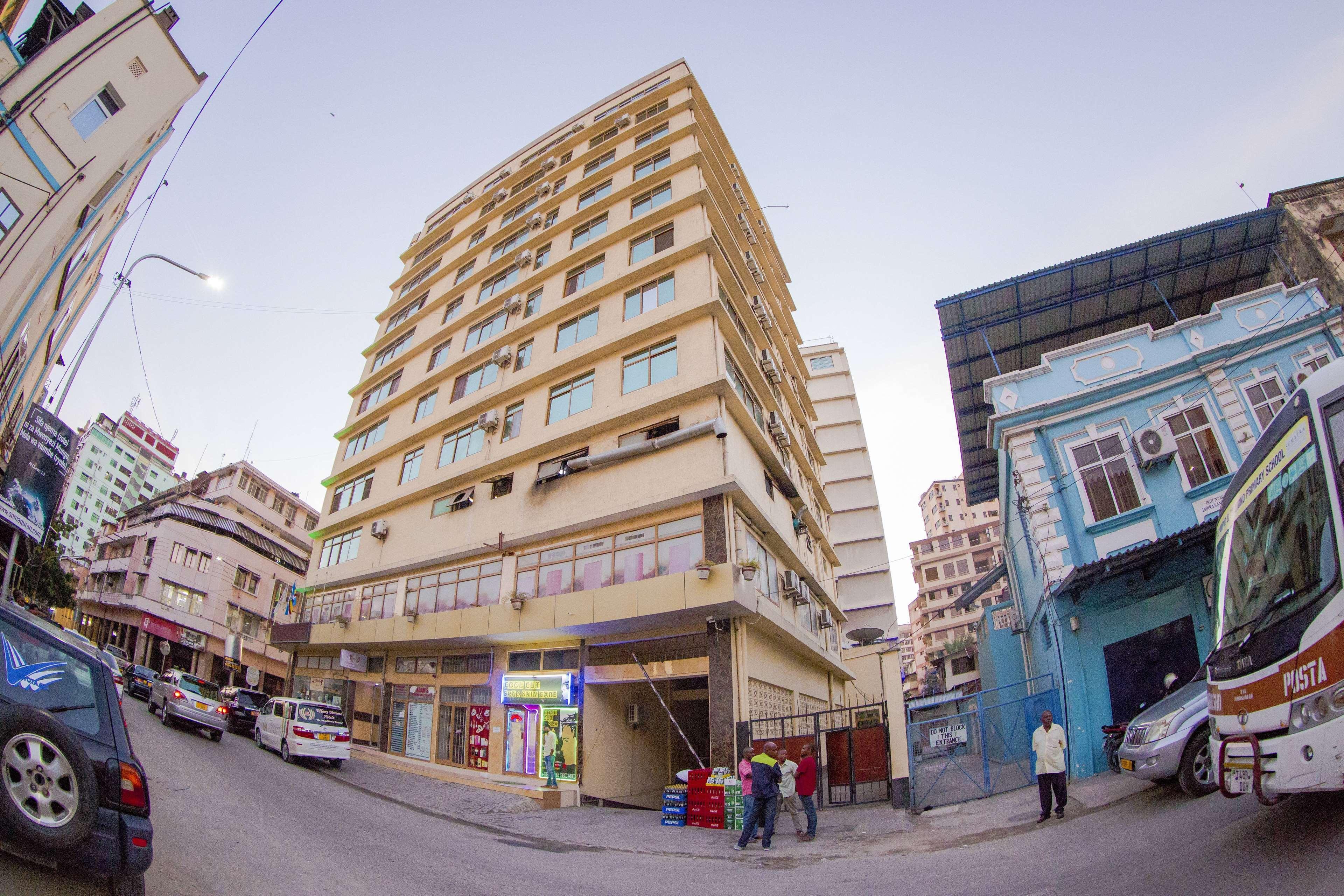 Tiffany Diamond Hotels Ltd - Indira Gandhi Street Daressalam Exterior foto